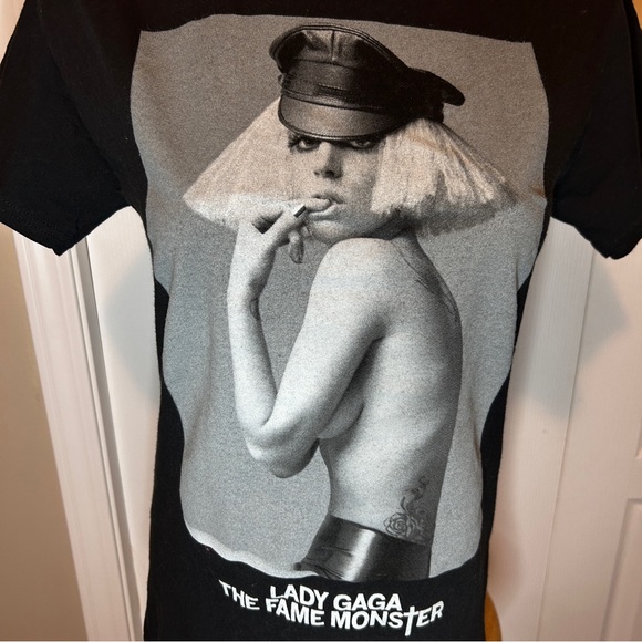 Lady Gaga The Fame Monster Tee Shirt Sz Medium - Picture 4 of 6